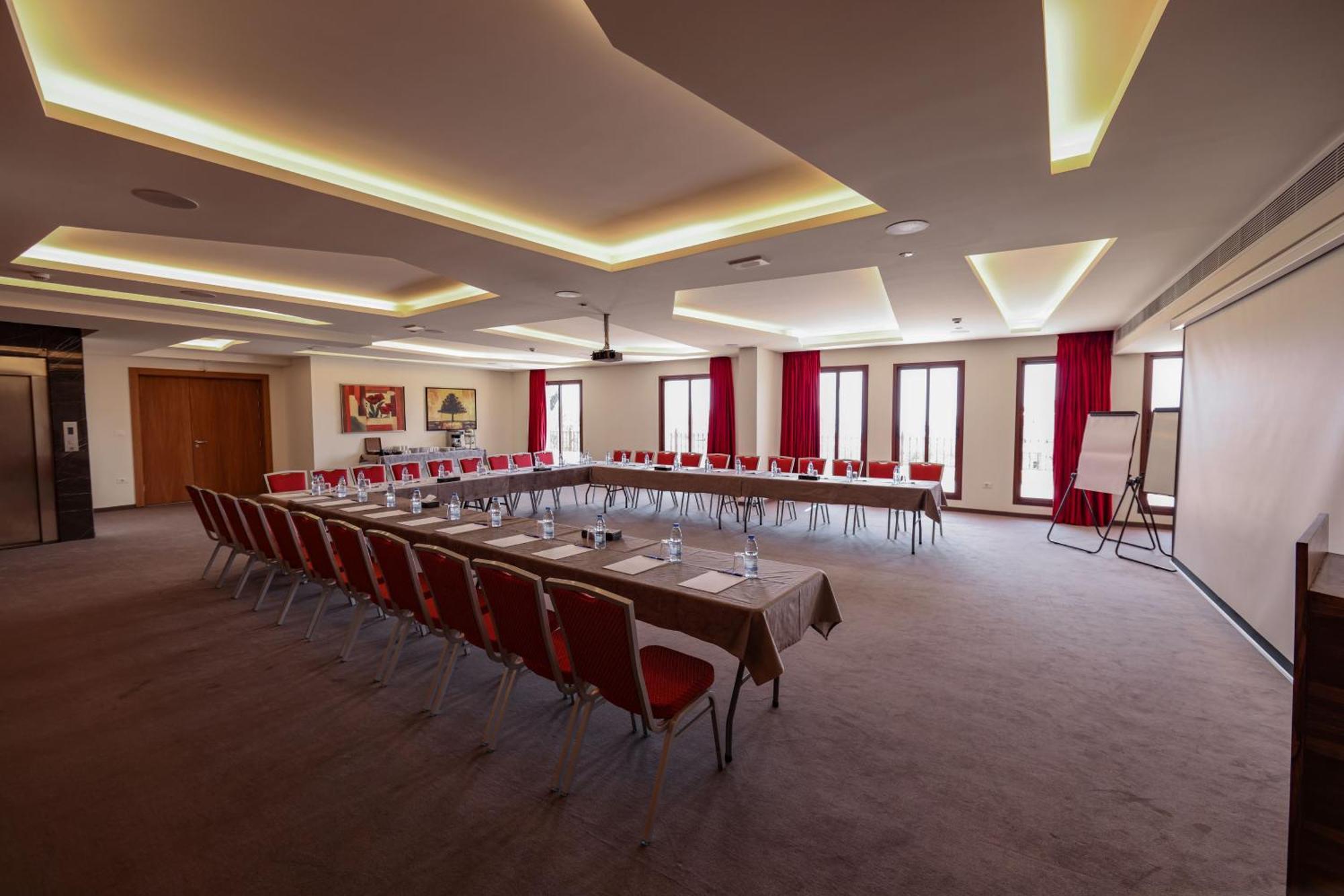 Majestic Byblos Grand Hotel Екстериор снимка